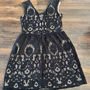 Madison Leigh Dress Women's 12 Black Beige Floral Mesh Sleeveless Fully Lined